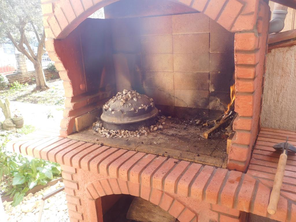 Apartments Asterix Pula Zewnętrze zdjęcie