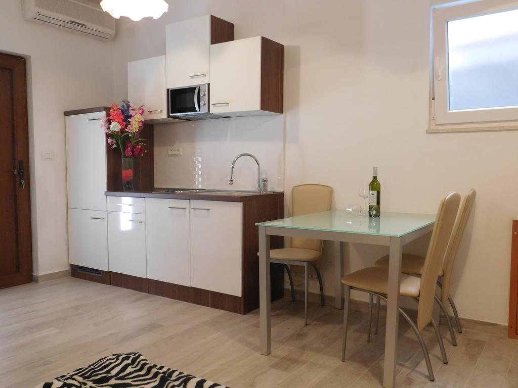 Apartments Asterix Pula Zewnętrze zdjęcie
